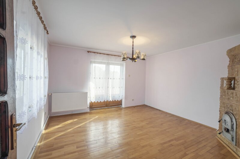 Tartasesti, str. Principala, 3040 mp teren, P+1, casa 1998, deschidere 12 m